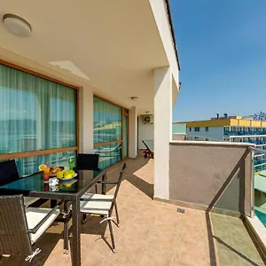 Hotel apartamentowy Briz ***